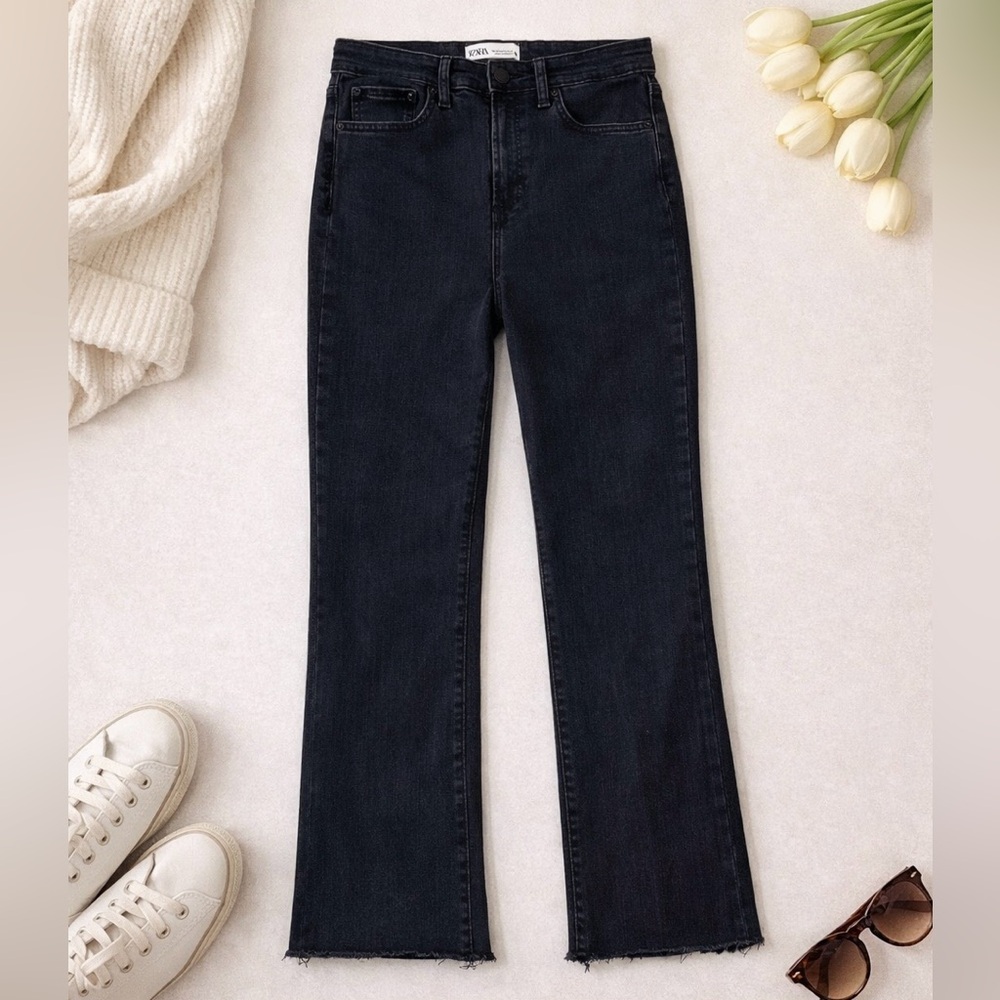 ZARA Dark Wash Straight Leg Jeans Raw Hem Size 6 (EU 38)